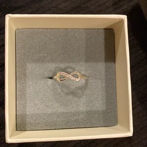 Infinity ring